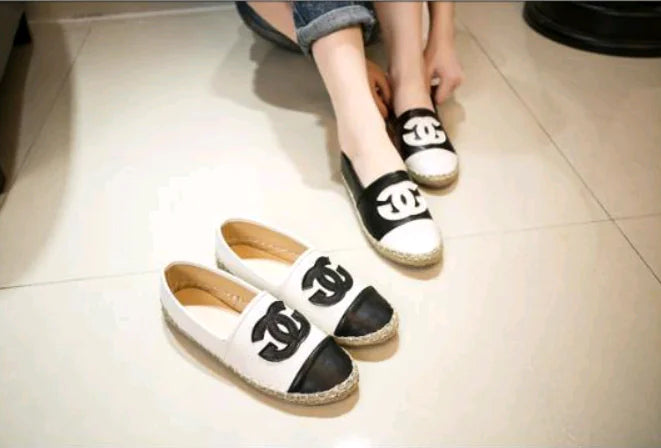 Chic Matte Fisherman Flats