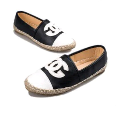 Chic Matte Fisherman Flats