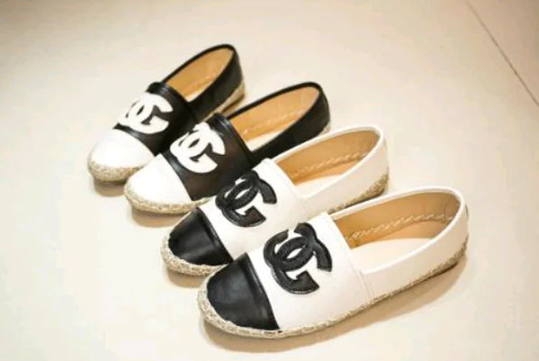 Chic Matte Fisherman Flats