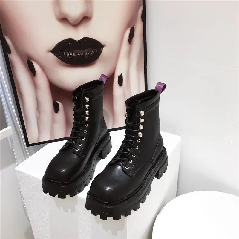 Chic Martin Mid-Heel Lace-Up Boots