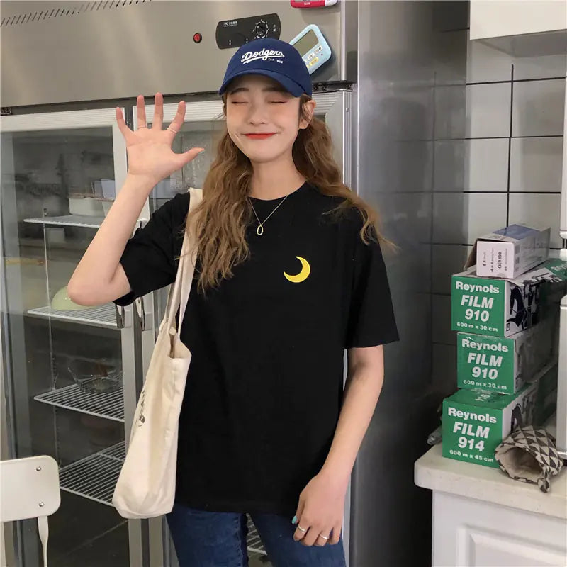 Fashionable Embroidered Short Sleeve Top