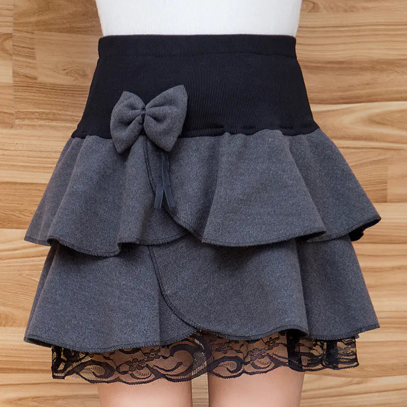 Chic Lace Pleated Mini Skirt