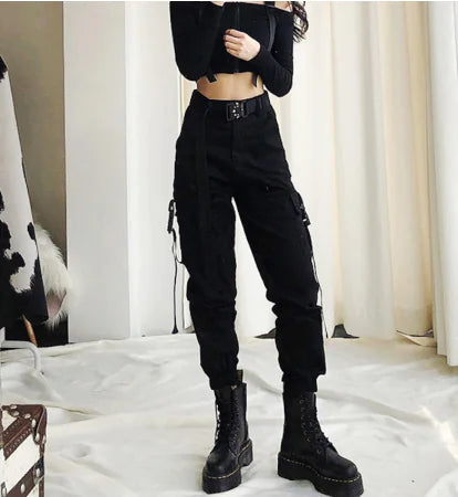 Chic Women's Belted Cargo Pants
