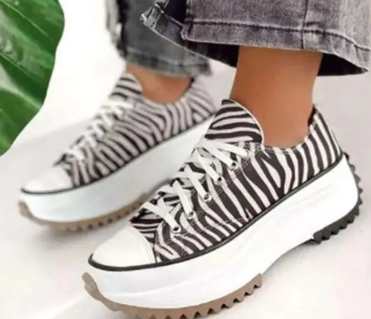 Chic Low-top Platform Sneakers