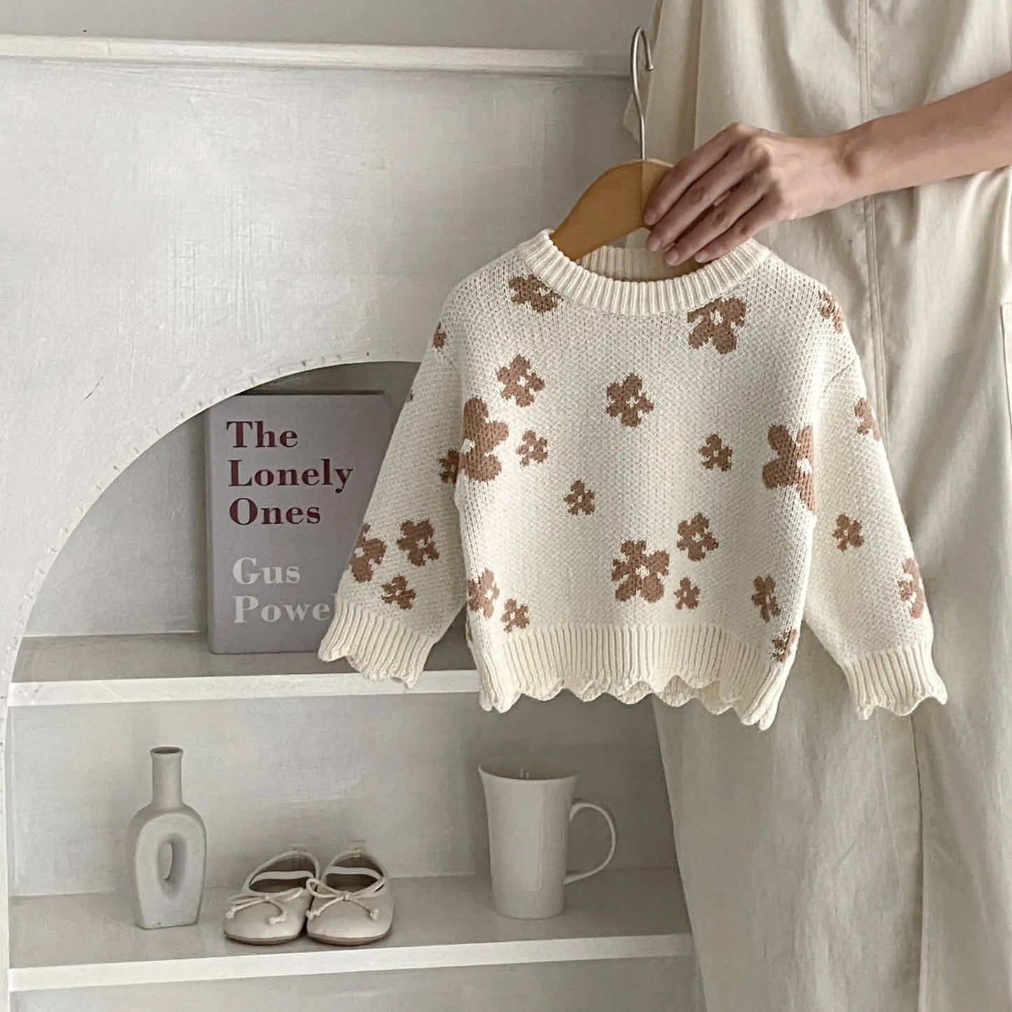 Chic Floral Knitted Top for Girls
