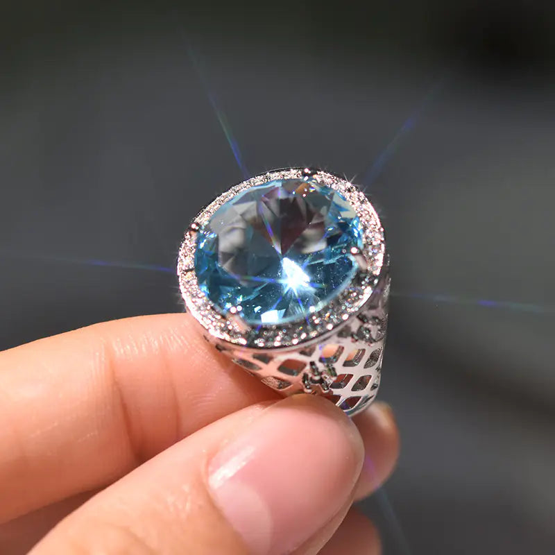 Elegant Zircon Gemstone Ring