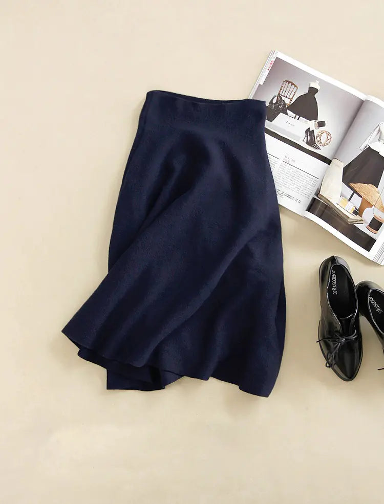 Elegant Pleated Midi Skirt