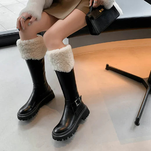 Chic Velvet-Lined Winter Boots