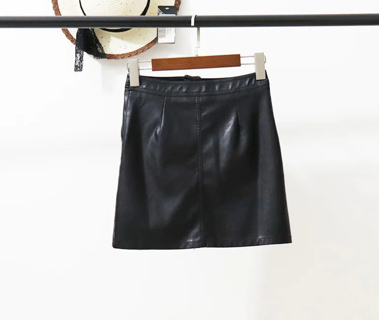 Chic Pocket Leather Skirt