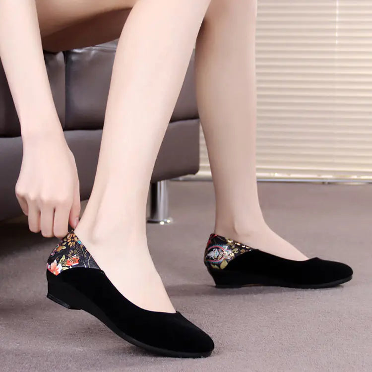 Beijing Soft Cloth Wedge Shoes